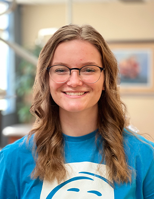 Dental assistant Emma
